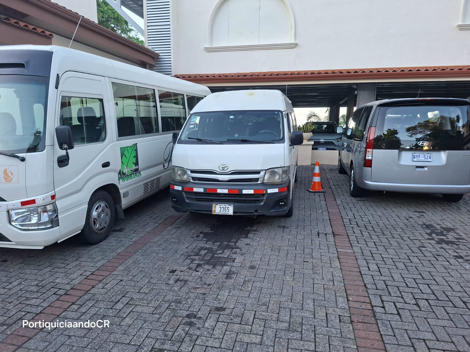 Shared Shuttle Transportation to Quepos Manuel Antonio